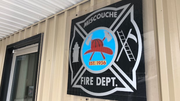 abandoned-building-in-miscouche-destroyed-by-fire