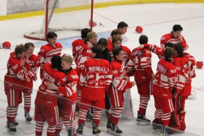 in-photo:-riverview-ravens-capture-2025-green-and-gold-high-school-hockey-tournament-championship