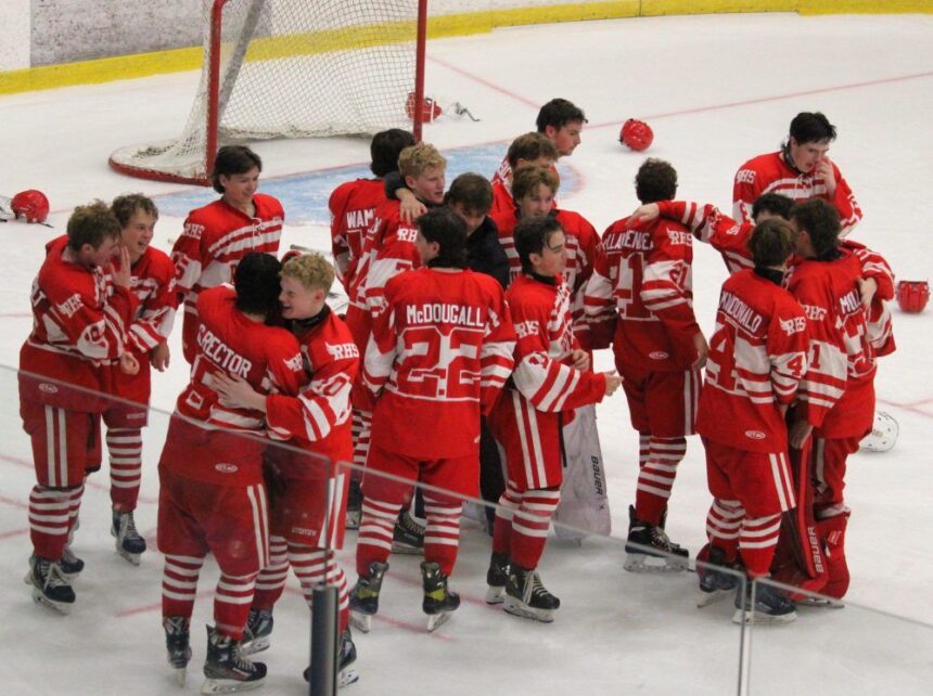 in-photo:-riverview-ravens-capture-2025-green-and-gold-high-school-hockey-tournament-championship