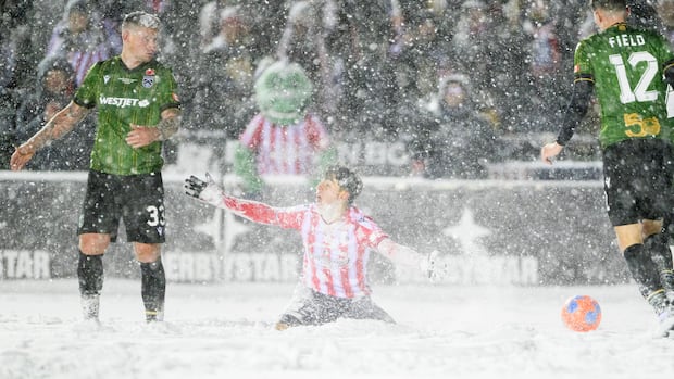 atletico-ottawa-top-cavalry-fc-in-driving-snowstorm-to-win-1st-ever-cpl-title