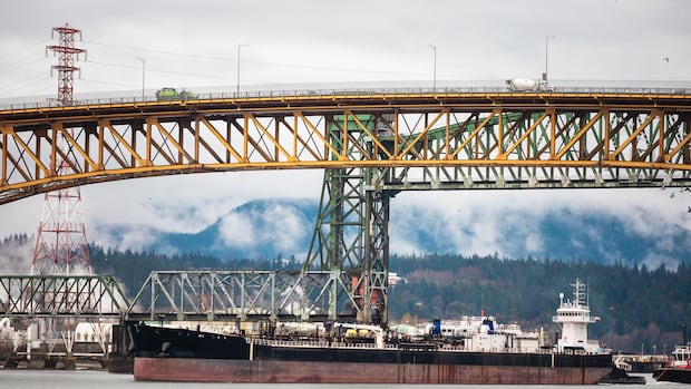 planstodredgeburrardinletremainuncosted,-says-vancouverfraserportauthority