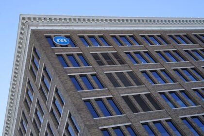 more-military,-rcmp-able-to-get-specialized-veteran-licence-plate-in-manitoba-ahead-of-remembrance-day