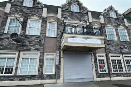 employee-arrested-after-illicit-drugs-sold-at-well-known-restaurant-in-prince-george,-bc.:-police