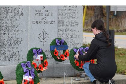 in-photos:-barrington-remembers-during-nov.-11-ceremony