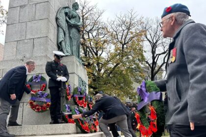 maritimers-observe-remembrance-day