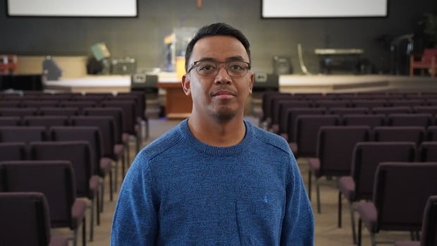 it-breaks-my-heart:-ottawa-filipinos-watch-as-typhoon-fung-wong-devastates-homeland