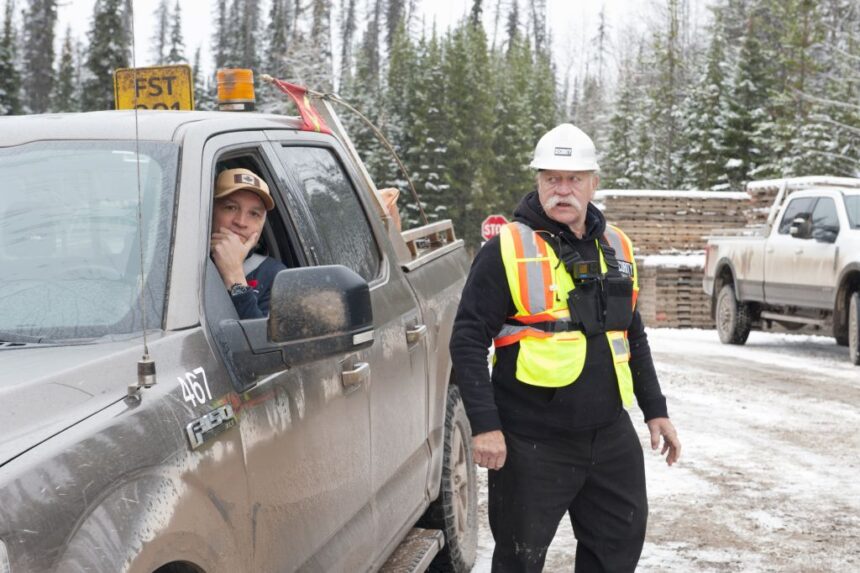 the-day-pipeline-security-followed-me-and-what-i-learned-later-about-canadas-spy-agency