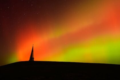 in-photos-|-solar-storms-bring-dazzling-display-of-northern-lights