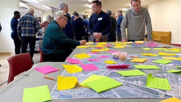 halifax-residents-raise-traffic,-environmental-concerns-with-sandy-lake-development