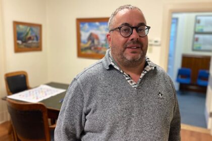 lunenburg-keeps-electrical-utility,-plans-to-double-grid-capacity