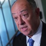 quebec-tries-to-ease-tensions-with-doctors,-says-it-won’t-have-inspectors-track-their-work