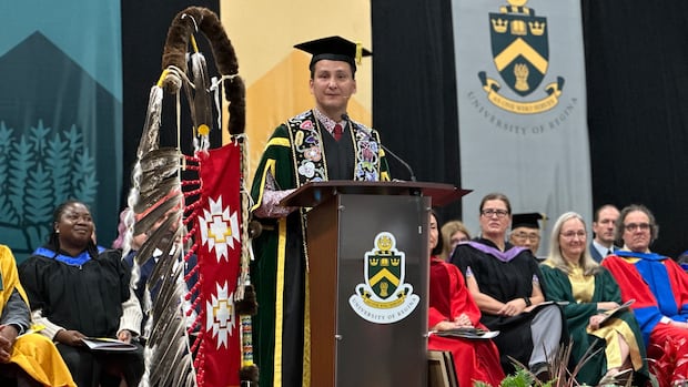 university-of-regina-incorporates-a-stole-signifying-indigenous-identity-for-this-years-fall-graduation