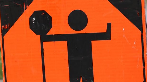 patience-runs-thin-for-traffic-delays-on-peggys-cove-road