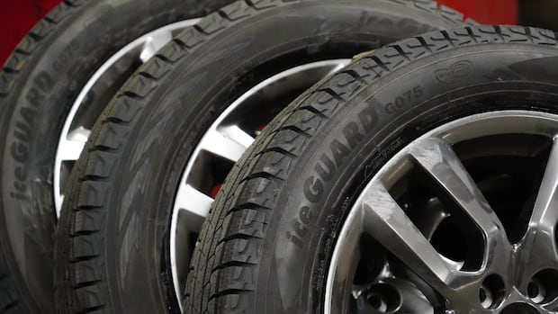non-stop-tires:-quebec-garages-slammed-ahead-of-dec.-1-winter-tire-deadline