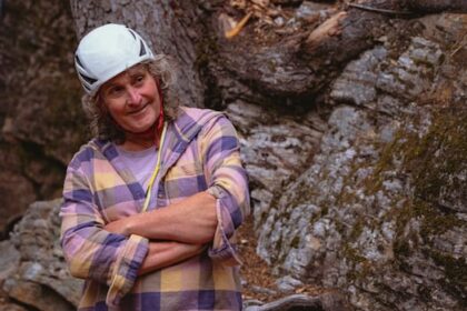this-trans-mountain-guide-wants-everyone-to-feel-welcome-in-the-backcountry-after-she-hid-for-decades