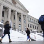 budget-2025-slashes-canada-student-grants,-experts-warn