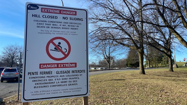city-to-mull-options-for-reopening-sledding-hill-at-mooney’s-bay