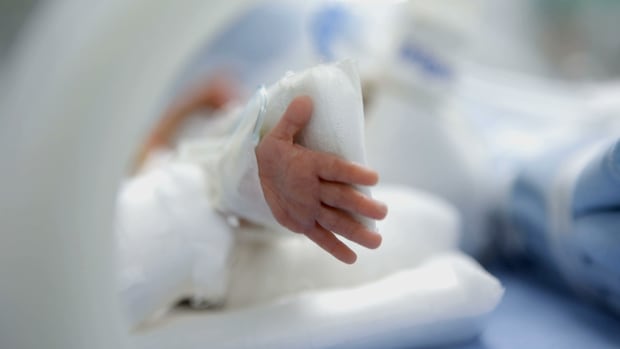 parents,-doctors-call-for-free-rsv-shots-for-all-infants-in-bc.