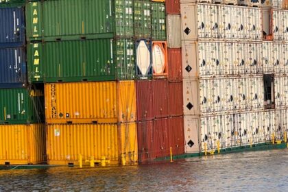 us-bound-cargo-barge-takes-on-water-near-bella-bella,-bc.