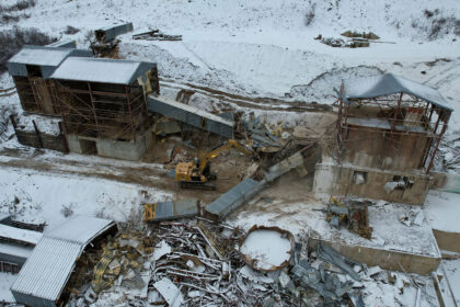 remediation-company-demolishes-mill-at-former-mount-nansen-mine,-but-first-nation-says-cleanup-of-site-still-lacking