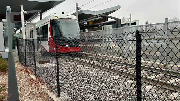 power-problem-disrupting-line-1-service-thursday