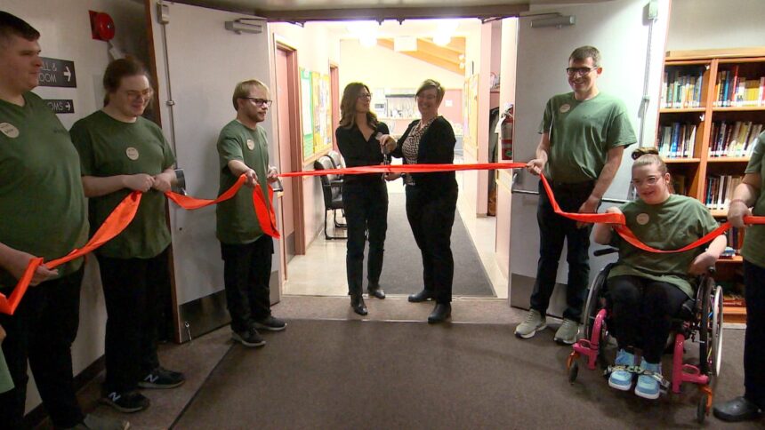 new-winnipeg-kitchen-breaks-down-barriers-to-employment