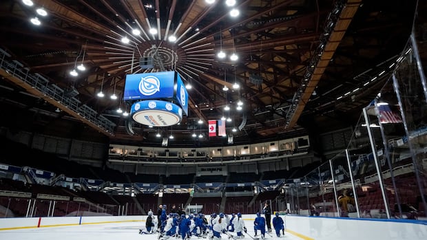 vancouver-goldeneyes-prepping-for-record-breaking-pwhl-debut