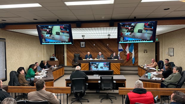 concerns-over-joggins-fire-department-discussed-at-public-meeting