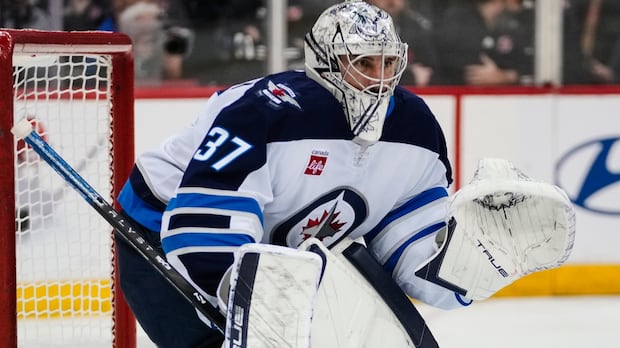winnipeg-jets-goalie-connor-hellebuyck-out-at-least-a-month-for-knee-surgery