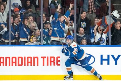 vancouver-goldeneyes-beat-seattle-torrent-in-ot-as-pwhl-expansion-teams-make-debut