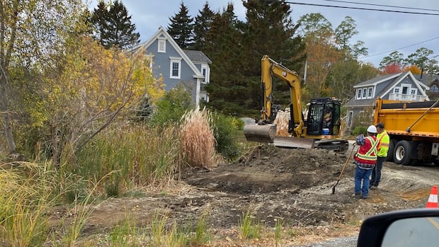 province-removes-controversial-infill-from-coastal-pond-in-lunenburg-county
