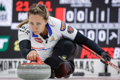 favourites-homan,-einarson-open-canadian-olympic-curling-trials-with-lopsided-wins