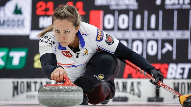 favourites-homan,-einarson-open-canadian-olympic-curling-trials-with-lopsided-wins