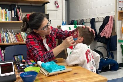 parents-rally-as-catholic-school-board-prepares-to-close-another-drop-in-centre