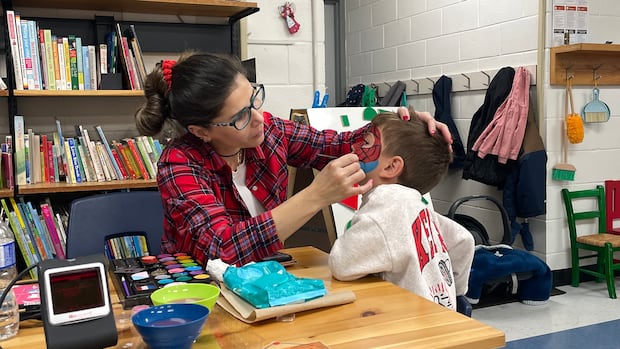 parents-rally-as-catholic-school-board-prepares-to-close-another-drop-in-centre