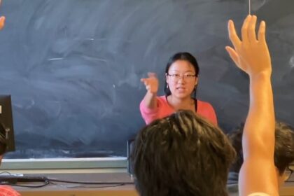 debate-clubs-teaching-university-students-how-to-communicate-during-polarized-times