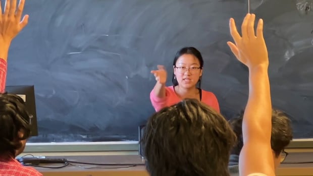 debate-clubs-teaching-university-students-how-to-communicate-during-polarized-times