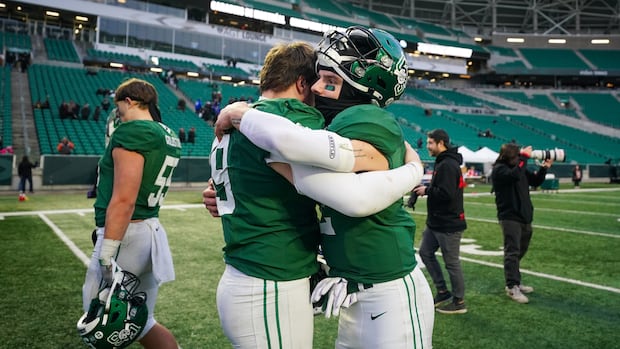 we-leaned-on-each-other:-huskies-fall-short-again-in-vanier-cup-after-challenging-season