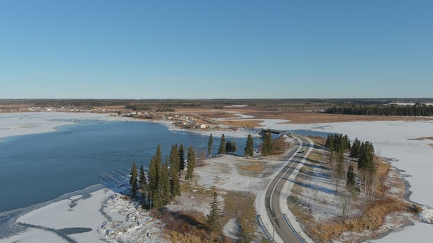 2-men-die-in-separate-northern-manitoba-drownings,-woman-rescued-from-thin-ice