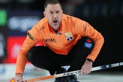 gushue,-dunstone-improve-to-3-0-at-canadian-olympic-curling-trials