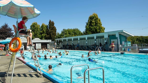 courtenay-councillors-vote-to-replace-outdoor-pool-despite-estimated-$32.5m-price-tag