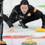 kerri-einarson-inches-closer-to-playoff-berth-at-canadian-curling-trials