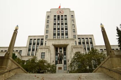 vancouver-passes-2026-budget-with-property-tax-freeze,-$50-million-more-for-police