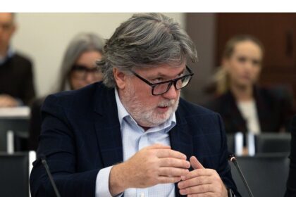 nova-scotia-power-questioned-about-big-estimated-bill-differences,-cyber-attack