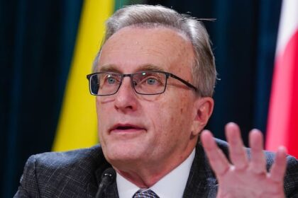 surplus-long-gone:-sask.-government-says-budget-on-course-for-$427m-deficit-at-year’s-end