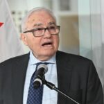 quebecs-language-law-causes-confusion-for-english-speakers,-federal-commissioner-says