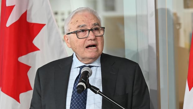 quebecs-language-law-causes-confusion-for-english-speakers,-federal-commissioner-says