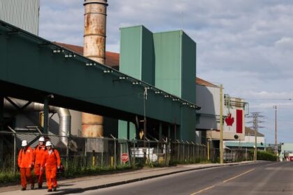 carney-announces-new-measures-to-support,-protect-canadian-steel-and-lumber-sectors