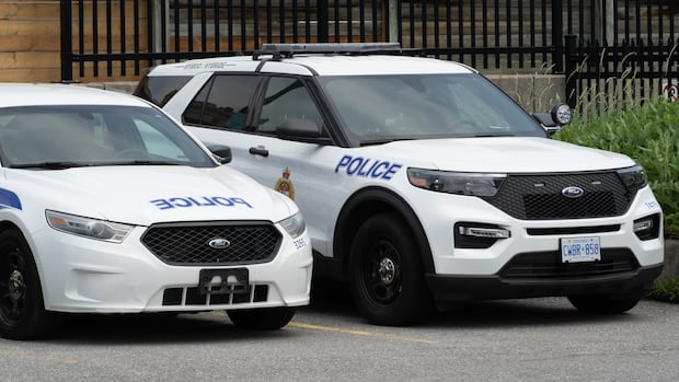 charge-withdrawn-against-ottawa-police-officer-who-had-sex-while-on-duty