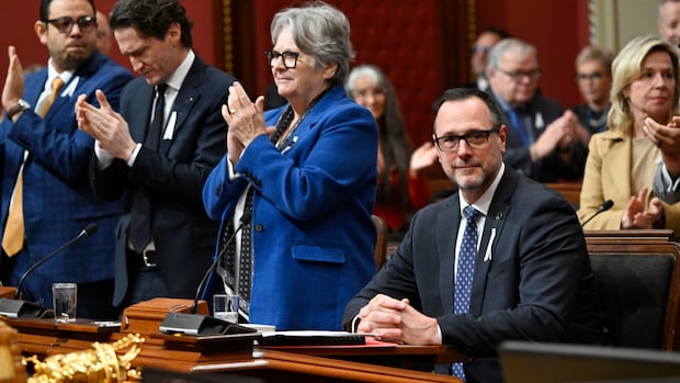 quebec-tables-bill-limiting-public-prayer,-extending-religious-symbols-ban-to-daycare-workers